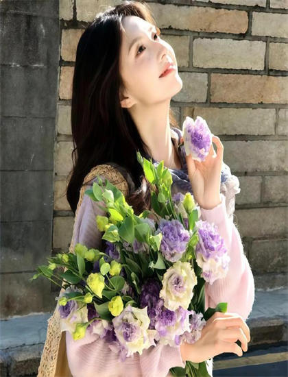 《焊花燃尽处，新途绽芳华》的文化批评：文化身份与自我认同的探索 认识艺术的文化教育功能