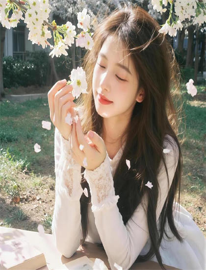 嘟嘟嘟视频在线观看免费版高清_特大欧美黑人巨大_雏菊在线观看